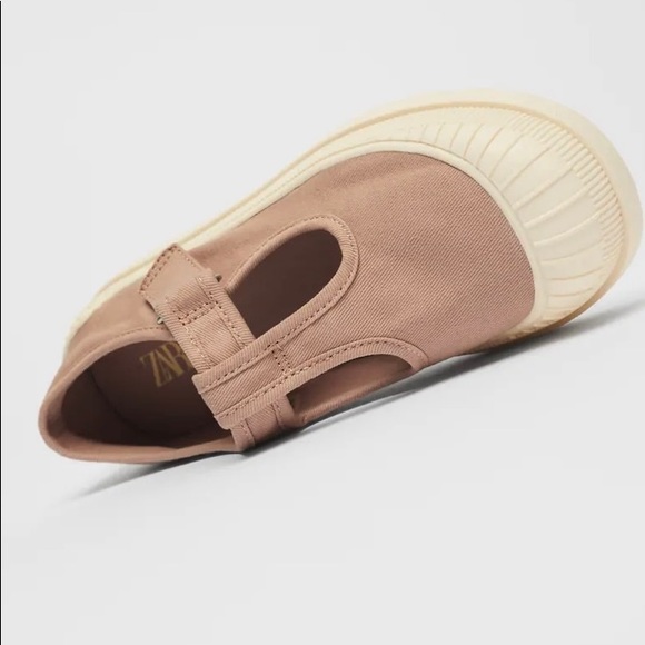 ZARA POINTED TOE SHOES - Picture 2 of 7